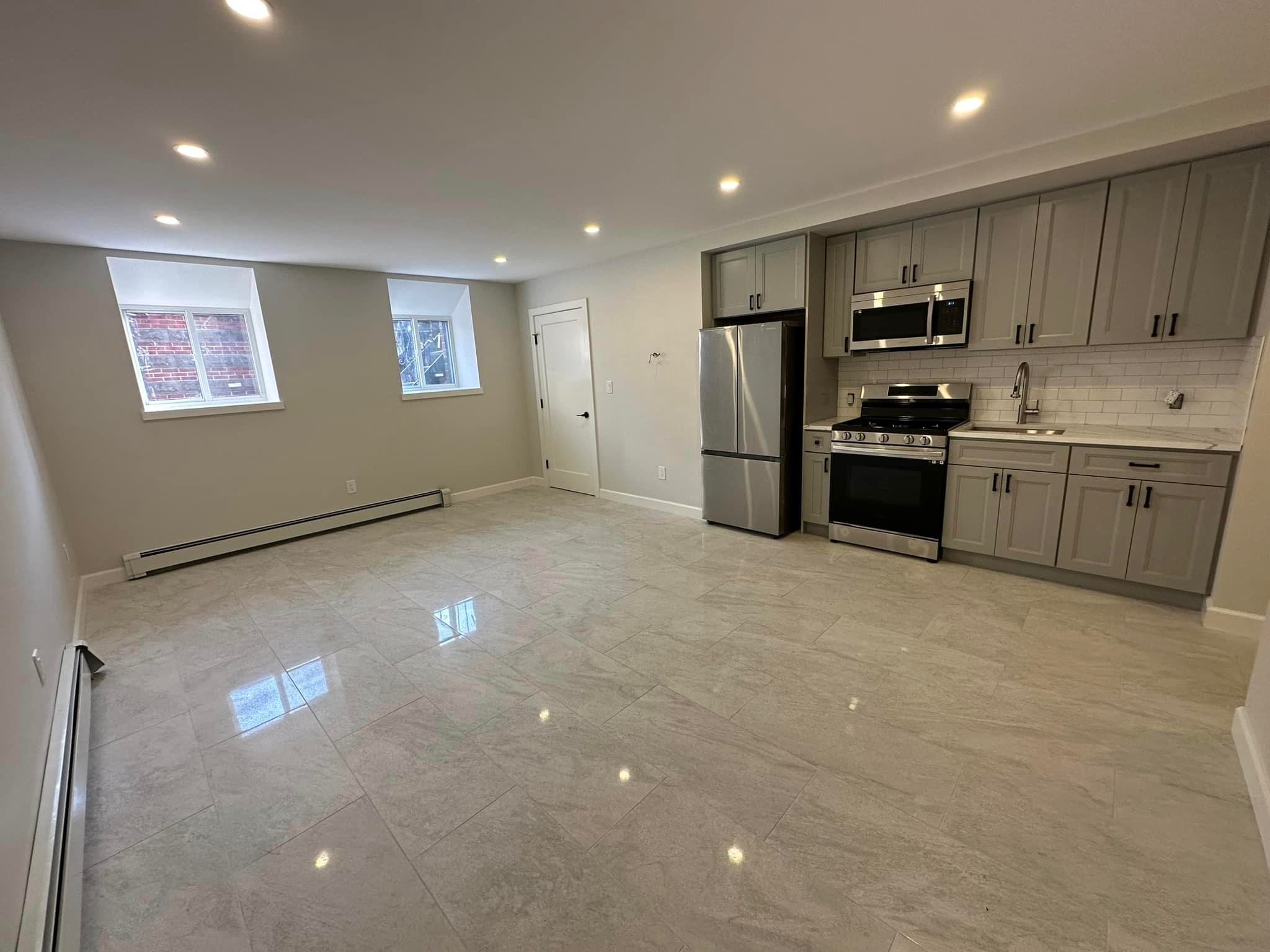 Walk-in shower with premium finishes